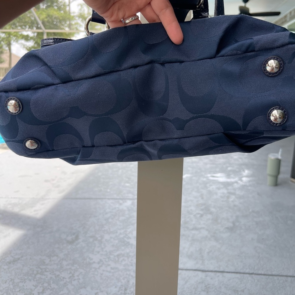 Coach Soho Carryall - Picture 4 of 6